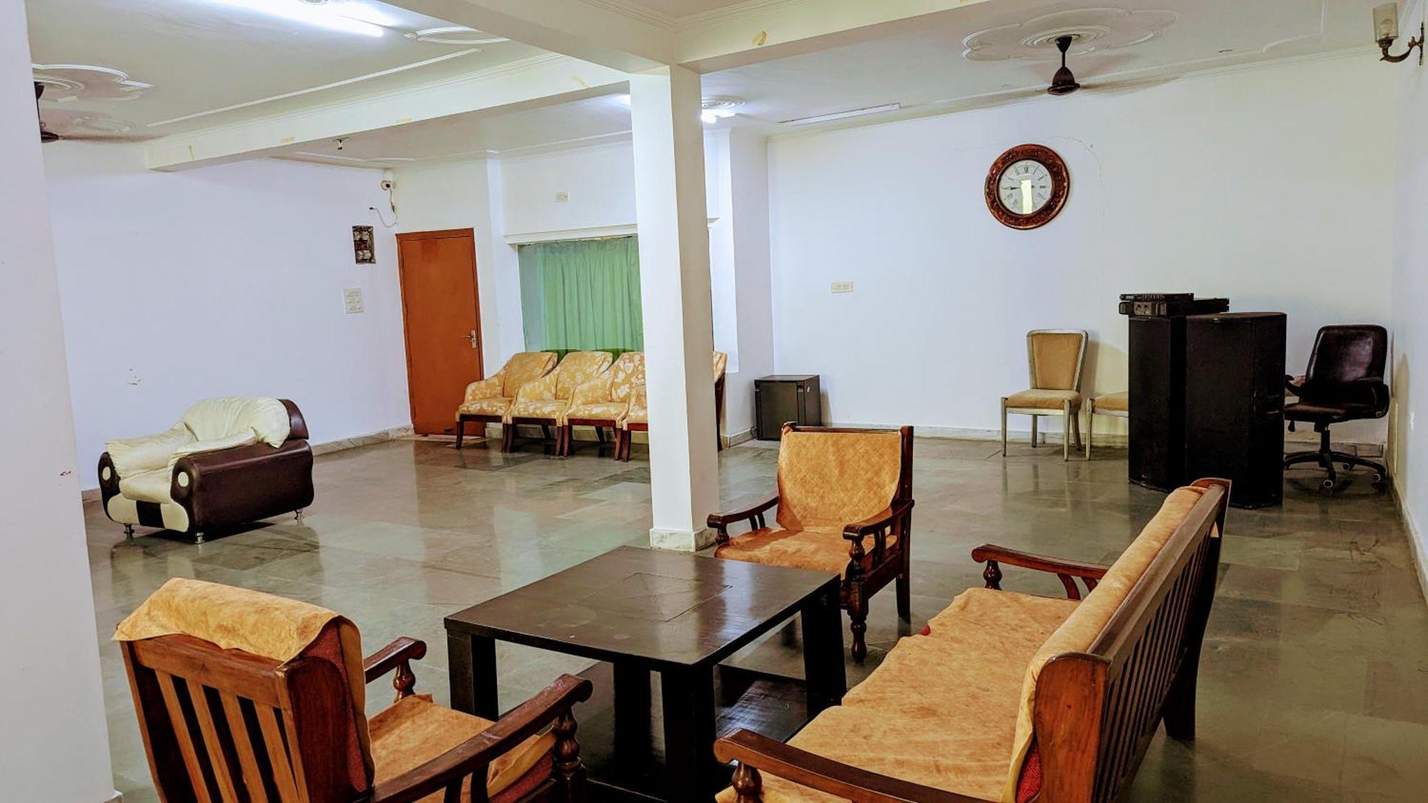 Hotel Lecston @Yashobhoomi Dwarka Sector - 25 Metro Station เดลี ภายนอก รูปภาพ