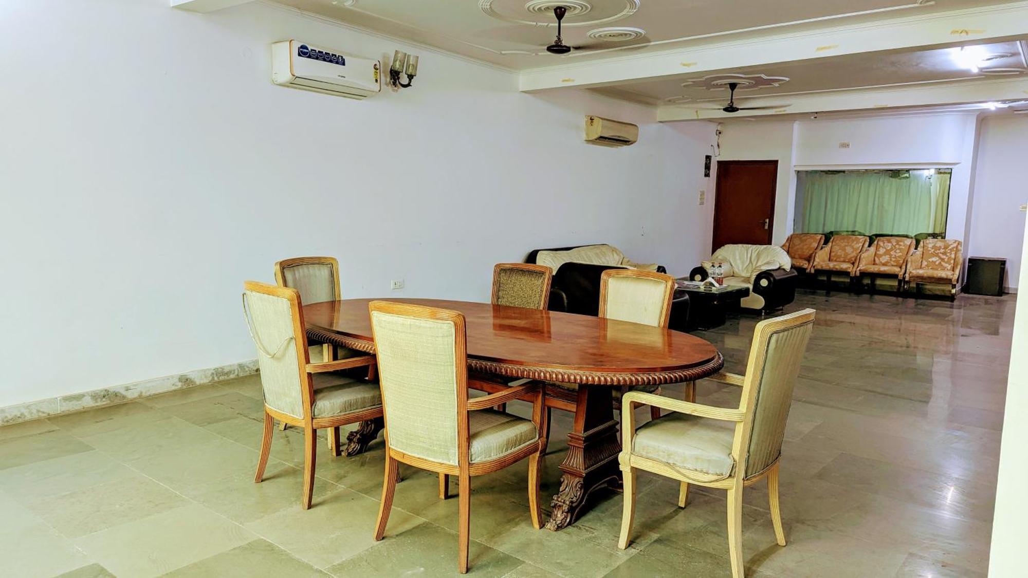 Hotel Lecston @Yashobhoomi Dwarka Sector - 25 Metro Station เดลี ภายนอก รูปภาพ