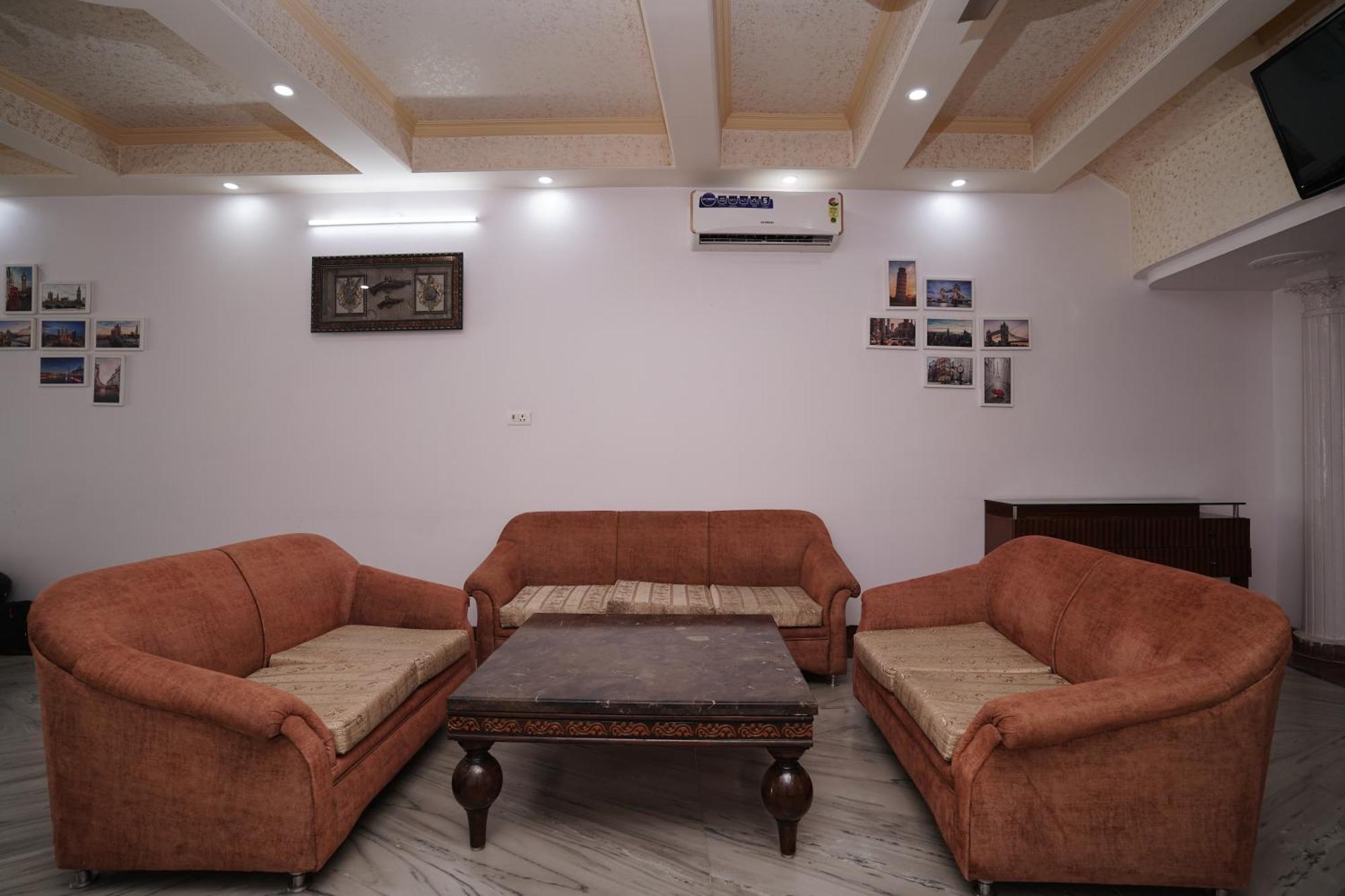 Hotel Lecston @Yashobhoomi Dwarka Sector - 25 Metro Station เดลี ภายนอก รูปภาพ