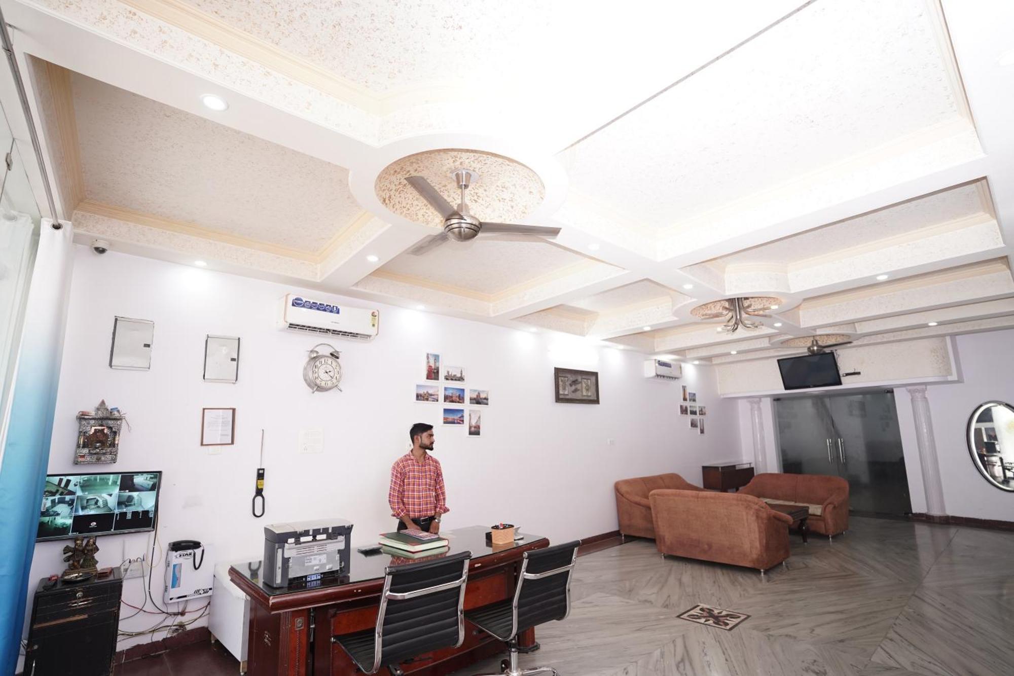 Hotel Lecston @Yashobhoomi Dwarka Sector - 25 Metro Station เดลี ภายนอก รูปภาพ