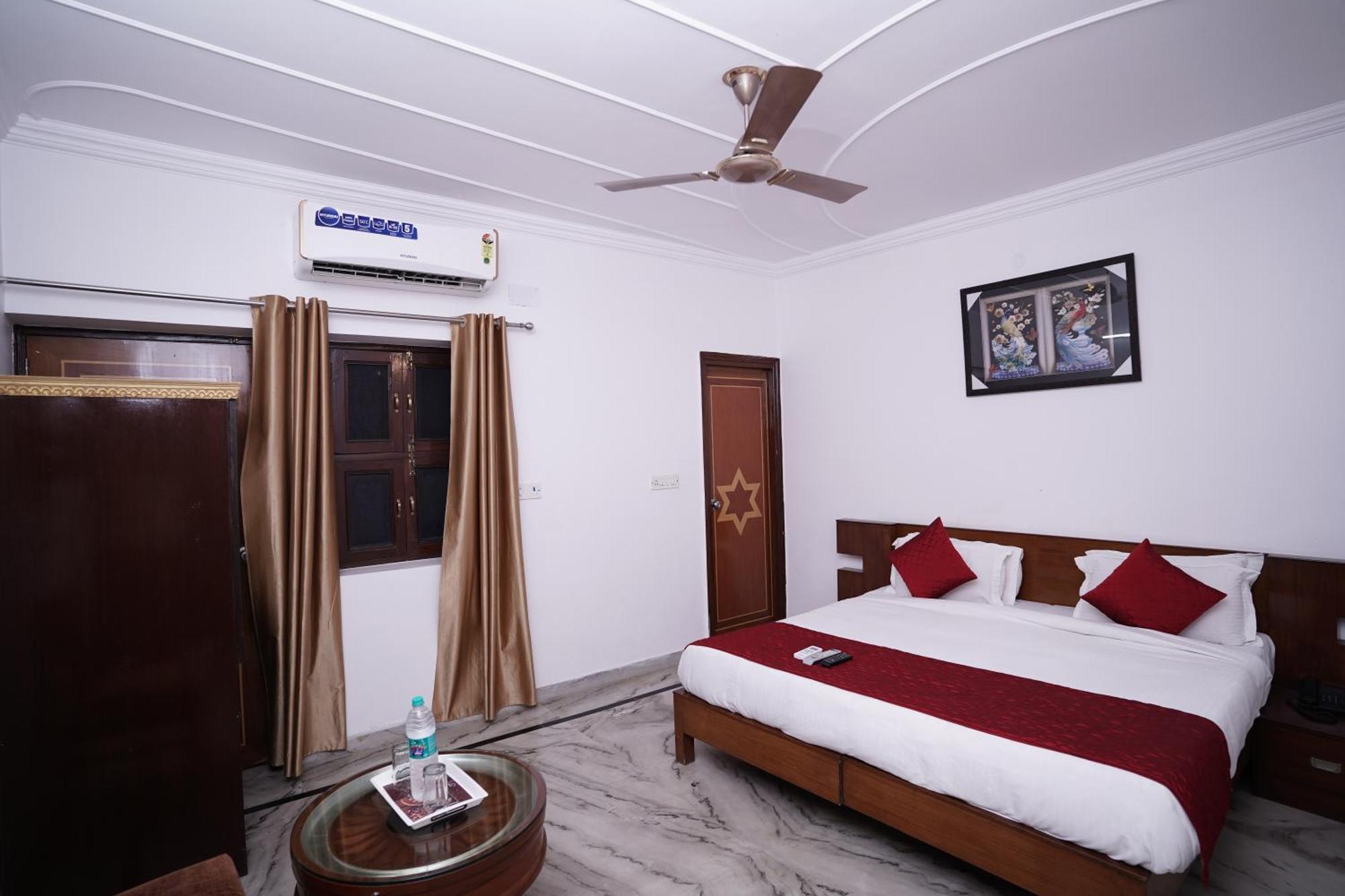 Hotel Lecston @Yashobhoomi Dwarka Sector - 25 Metro Station เดลี ภายนอก รูปภาพ