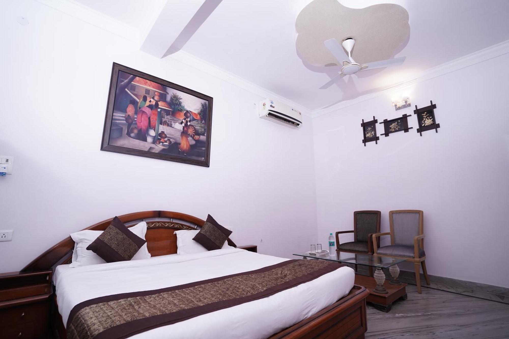 Hotel Lecston @Yashobhoomi Dwarka Sector - 25 Metro Station เดลี ภายนอก รูปภาพ