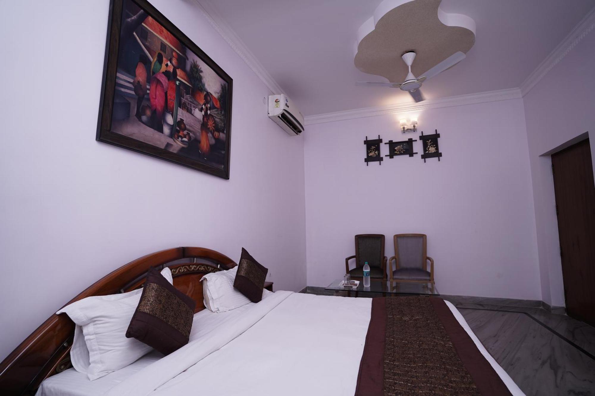 Hotel Lecston @Yashobhoomi Dwarka Sector - 25 Metro Station เดลี ภายนอก รูปภาพ