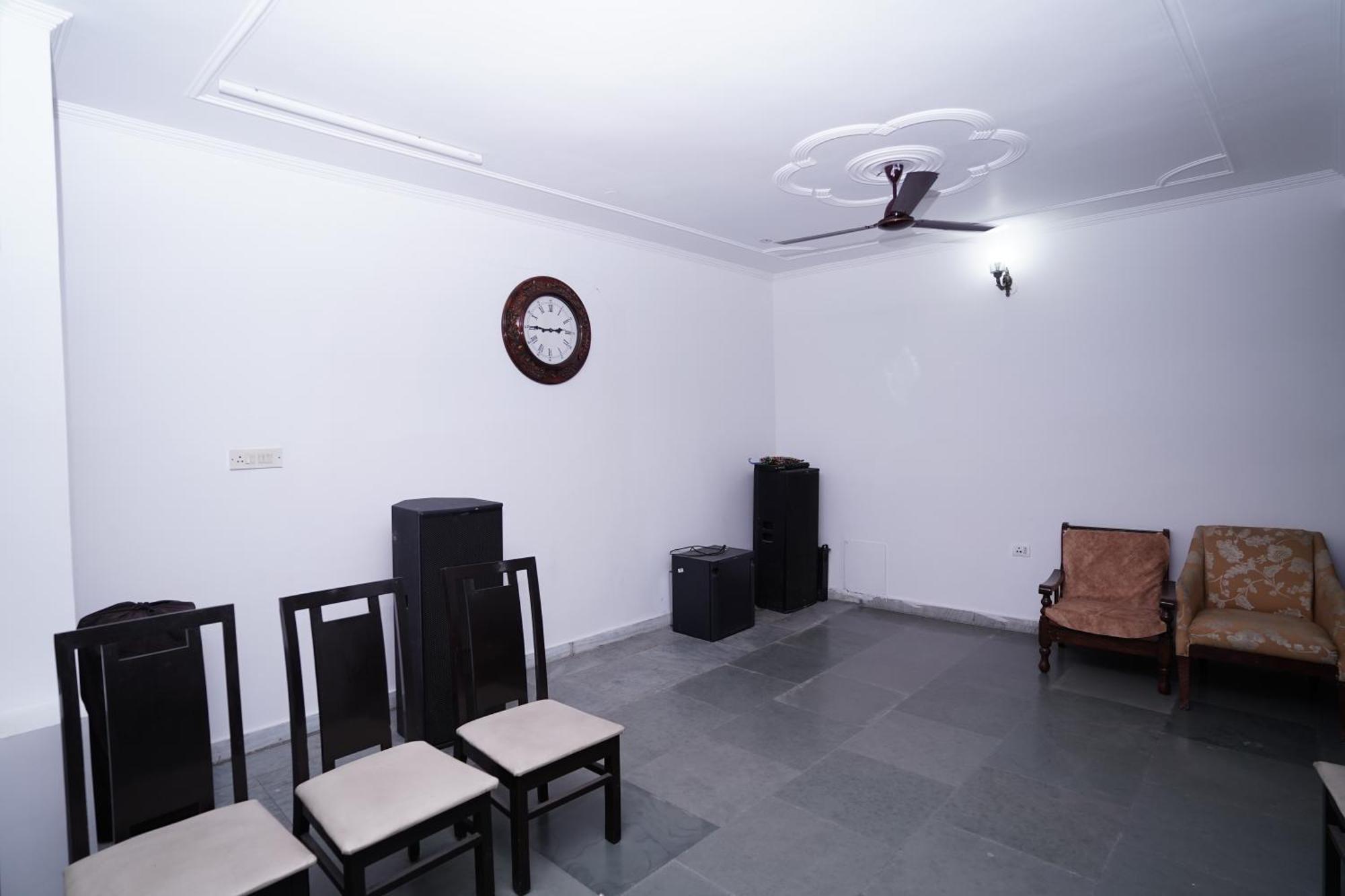 Hotel Lecston @Yashobhoomi Dwarka Sector - 25 Metro Station เดลี ภายนอก รูปภาพ